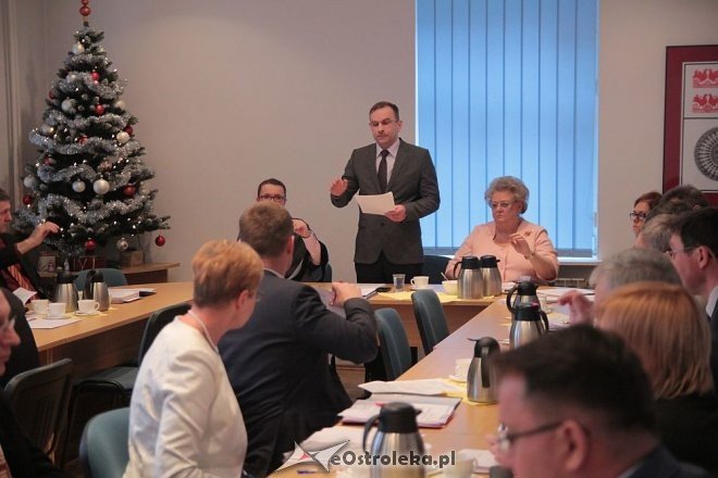 XV sesja Rady Powiatu w Ostrołęce za nami [08.01.2016] - zdjęcie #44 - eOstroleka.pl