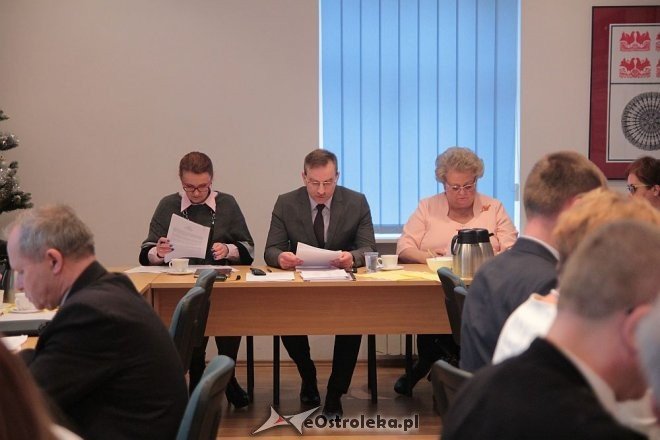 XV sesja Rady Powiatu w Ostrołęce za nami [08.01.2016] - zdjęcie #37 - eOstroleka.pl
