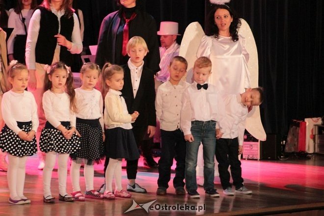 Bożonarodzeniowe jasełka w wykonaniu rodziców dzieci z „Krainy Misiów” [08.01.2016] - zdjęcie #16 - eOstroleka.pl