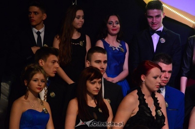Studniówka III LO im. Unii Europejskiej [09.01.2016] - zdjęcie #145 - eOstroleka.pl