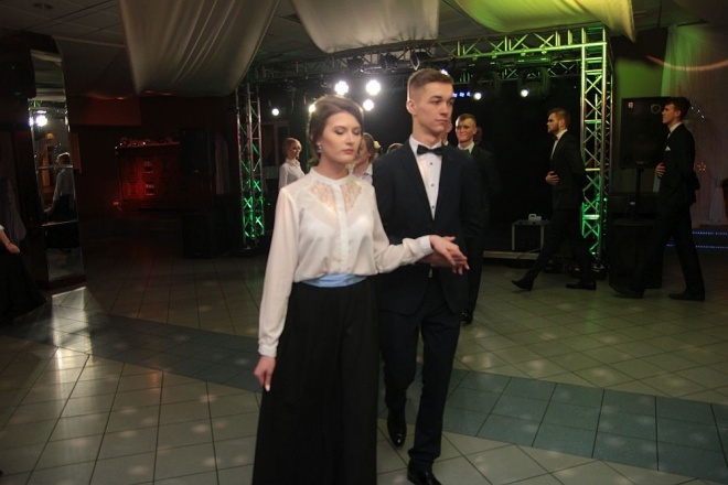 Bal Studniówkowy w Zespole Szkół Zawodowych nr 3 [09.01.2016] - zdjęcie #290 - eOstroleka.pl