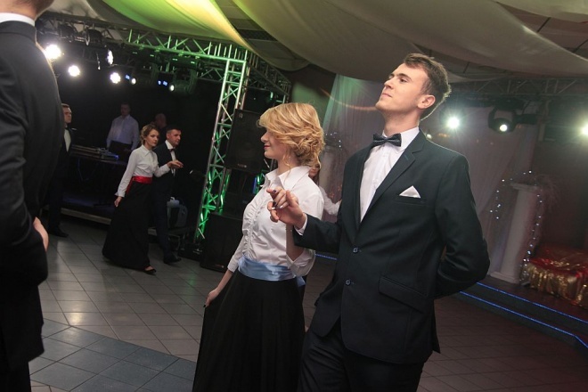 Bal Studniówkowy w Zespole Szkół Zawodowych nr 3 [09.01.2016] - zdjęcie #269 - eOstroleka.pl