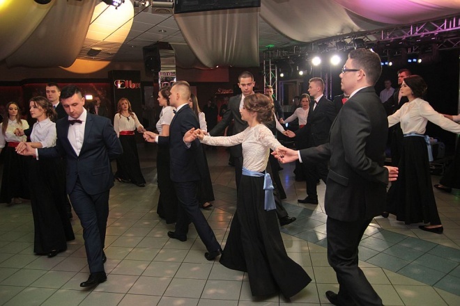 Bal Studniówkowy w Zespole Szkół Zawodowych nr 3 [09.01.2016] - zdjęcie #251 - eOstroleka.pl