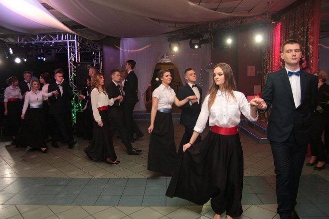 Bal Studniówkowy w Zespole Szkół Zawodowych nr 3 [09.01.2016] - zdjęcie #250 - eOstroleka.pl