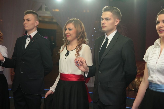 Bal Studniówkowy w Zespole Szkół Zawodowych nr 3 [09.01.2016] - zdjęcie #242 - eOstroleka.pl