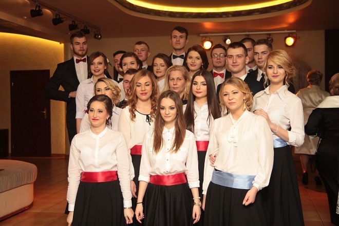 Bal Studniówkowy w Zespole Szkół Zawodowych nr 3 [09.01.2016] - zdjęcie #237 - eOstroleka.pl