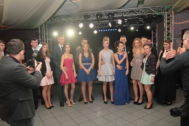 Bal Studniówkowy w Zespole Szkół Zawodowych nr 3 [09.01.2016] - zdjęcie #167 - eOstroleka.pl