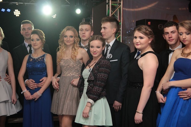 Bal Studniówkowy w Zespole Szkół Zawodowych nr 3 [09.01.2016] - zdjęcie #165 - eOstroleka.pl