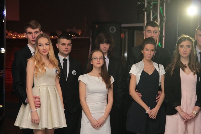 Bal Studniówkowy w Zespole Szkół Zawodowych nr 3 [09.01.2016] - zdjęcie #159 - eOstroleka.pl