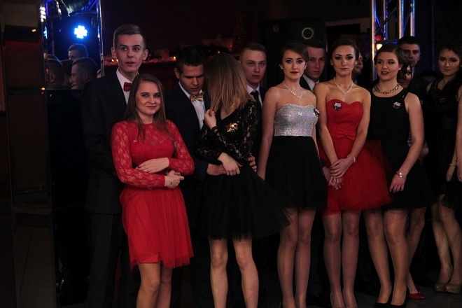Bal Studniówkowy w Zespole Szkół Zawodowych nr 3 [09.01.2016] - zdjęcie #127 - eOstroleka.pl