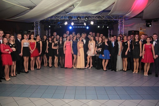 Bal Studniówkowy w Zespole Szkół Zawodowych nr 3 [09.01.2016] - zdjęcie #211 - eOstroleka.pl