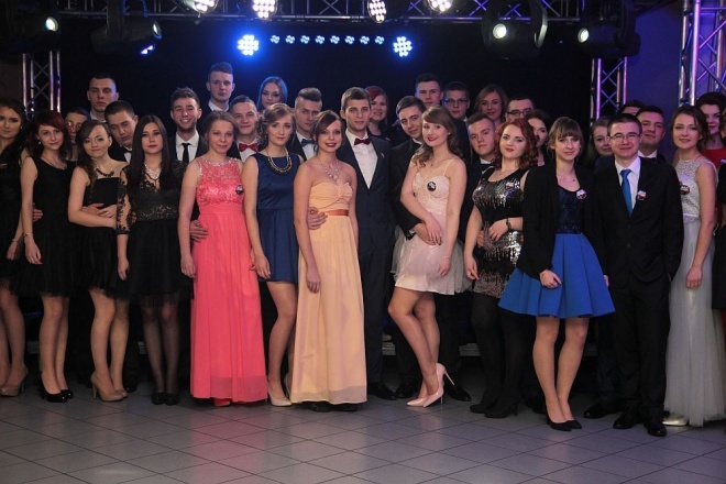 Bal Studniówkowy w Zespole Szkół Zawodowych nr 3 [09.01.2016] - zdjęcie #207 - eOstroleka.pl