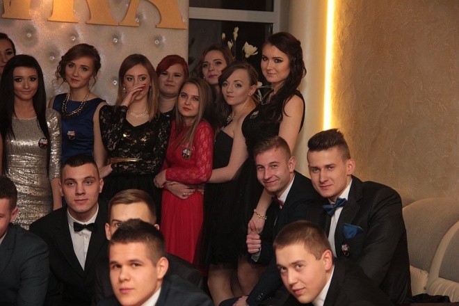 Bal Studniówkowy w Zespole Szkół Zawodowych nr 3 [09.01.2016] - zdjęcie #195 - eOstroleka.pl
