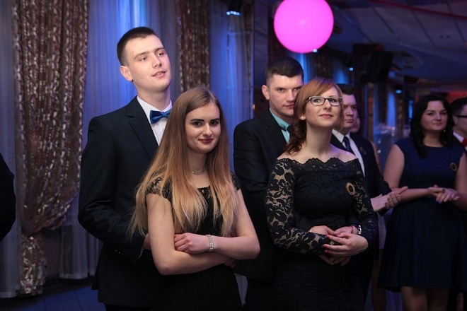 Bal Studniówkowy w Zespole Szkół Zawodowych nr 3 [09.01.2016] - zdjęcie #162 - eOstroleka.pl