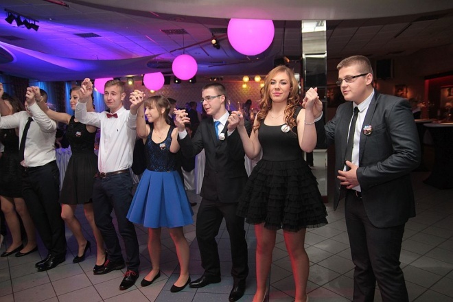 Bal Studniówkowy w Zespole Szkół Zawodowych nr 3 [09.01.2016] - zdjęcie #140 - eOstroleka.pl
