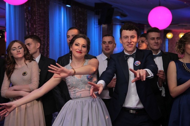 Bal Studniówkowy w Zespole Szkół Zawodowych nr 3 [09.01.2016] - zdjęcie #131 - eOstroleka.pl