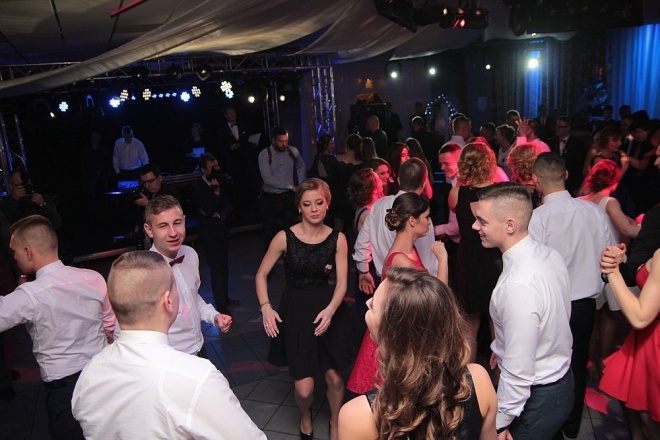 Bal Studniówkowy w Zespole Szkół Zawodowych nr 3 [09.01.2016] - zdjęcie #121 - eOstroleka.pl