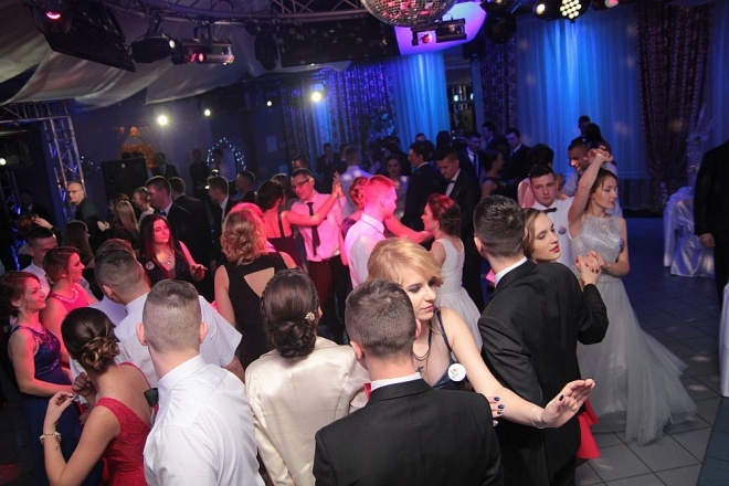 Bal Studniówkowy w Zespole Szkół Zawodowych nr 3 [09.01.2016] - zdjęcie #120 - eOstroleka.pl