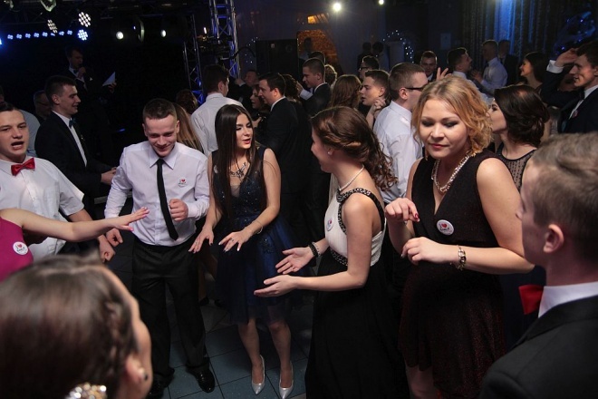 Bal Studniówkowy w Zespole Szkół Zawodowych nr 3 [09.01.2016] - zdjęcie #114 - eOstroleka.pl