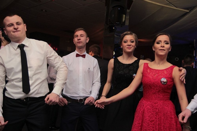 Bal Studniówkowy w Zespole Szkół Zawodowych nr 3 [09.01.2016] - zdjęcie #107 - eOstroleka.pl