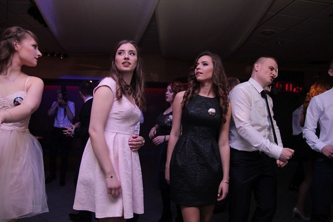 Bal Studniówkowy w Zespole Szkół Zawodowych nr 3 [09.01.2016] - zdjęcie #105 - eOstroleka.pl