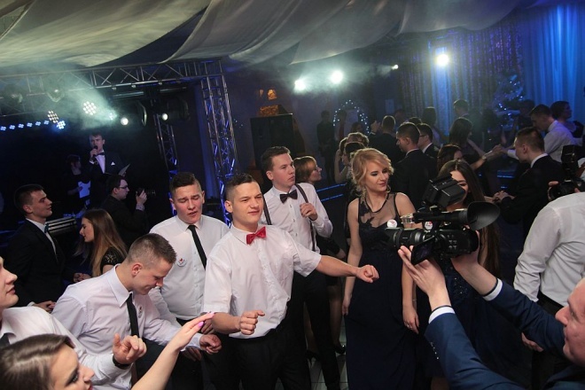 Bal Studniówkowy w Zespole Szkół Zawodowych nr 3 [09.01.2016] - zdjęcie #102 - eOstroleka.pl