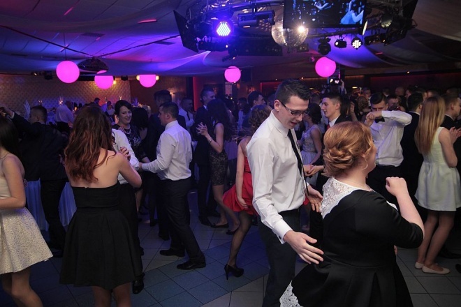 Bal Studniówkowy w Zespole Szkół Zawodowych nr 3 [09.01.2016] - zdjęcie #96 - eOstroleka.pl