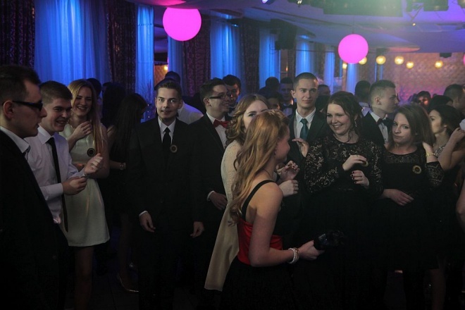 Bal Studniówkowy w Zespole Szkół Zawodowych nr 3 [09.01.2016] - zdjęcie #94 - eOstroleka.pl