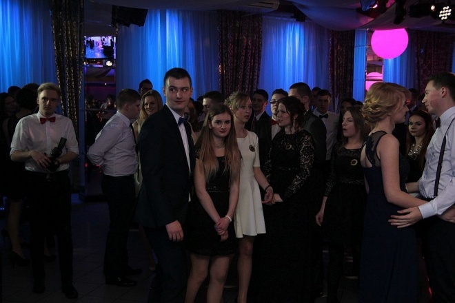 Bal Studniówkowy w Zespole Szkół Zawodowych nr 3 [09.01.2016] - zdjęcie #93 - eOstroleka.pl