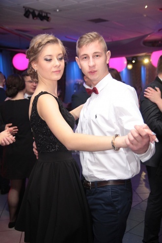 Bal Studniówkowy w Zespole Szkół Zawodowych nr 3 [09.01.2016] - zdjęcie #83 - eOstroleka.pl
