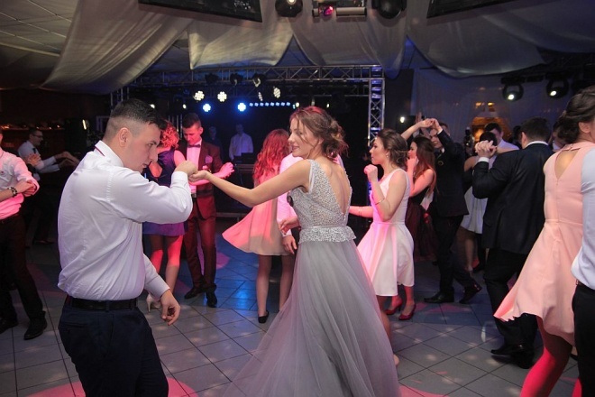 Bal Studniówkowy w Zespole Szkół Zawodowych nr 3 [09.01.2016] - zdjęcie #73 - eOstroleka.pl