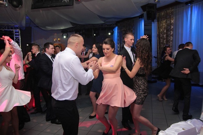 Bal Studniówkowy w Zespole Szkół Zawodowych nr 3 [09.01.2016] - zdjęcie #72 - eOstroleka.pl