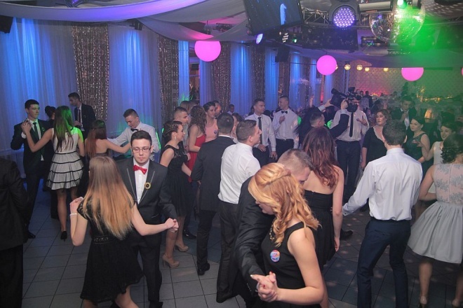 Bal Studniówkowy w Zespole Szkół Zawodowych nr 3 [09.01.2016] - zdjęcie #67 - eOstroleka.pl