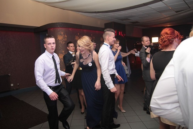 Bal Studniówkowy w Zespole Szkół Zawodowych nr 3 [09.01.2016] - zdjęcie #53 - eOstroleka.pl