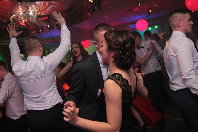Bal Studniówkowy w Zespole Szkół Zawodowych nr 3 [09.01.2016] - zdjęcie #31 - eOstroleka.pl