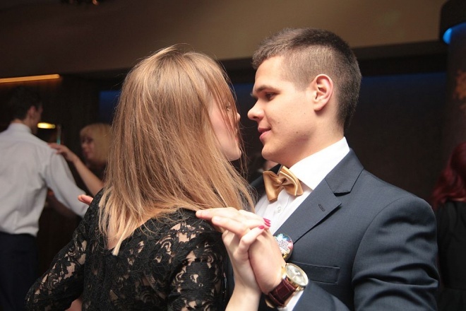 Bal Studniówkowy w Zespole Szkół Zawodowych nr 3 [09.01.2016] - zdjęcie #17 - eOstroleka.pl
