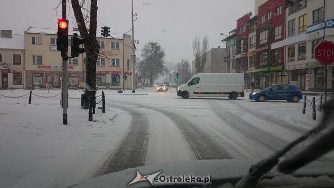 Uwaga kierowcy: Fatalne warunki na drogach w regionie [11.01.2016] - zdjęcie #1 - eOstroleka.pl