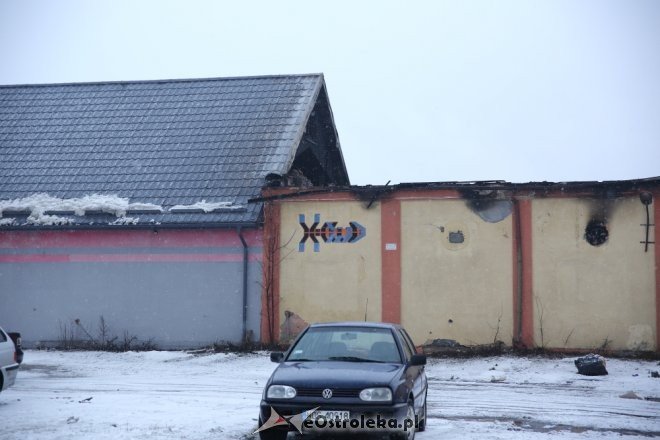 Disco Club w Myszyńcu spłonął doszczętnie. Policja bada wątek podpalenia [13.01.2016] - zdjęcie #13 - eOstroleka.pl