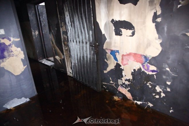 Disco Club w Myszyńcu spłonął doszczętnie. Policja bada wątek podpalenia [13.01.2016] - zdjęcie #1 - eOstroleka.pl