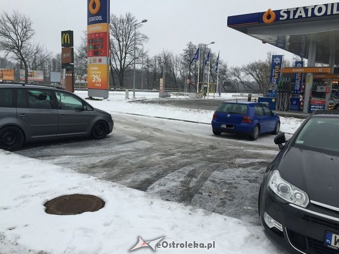 Ostrołęka: Mistrz Parkowania pod McDonalds [15.01.2016] - zdjęcie #3 - eOstroleka.pl