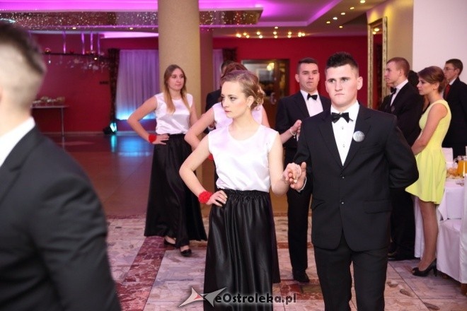 Studniówka maturzystów z Zespołu Szkół Powiatowych z Baranowa [16.01.2016] - zdjęcie #45 - eOstroleka.pl