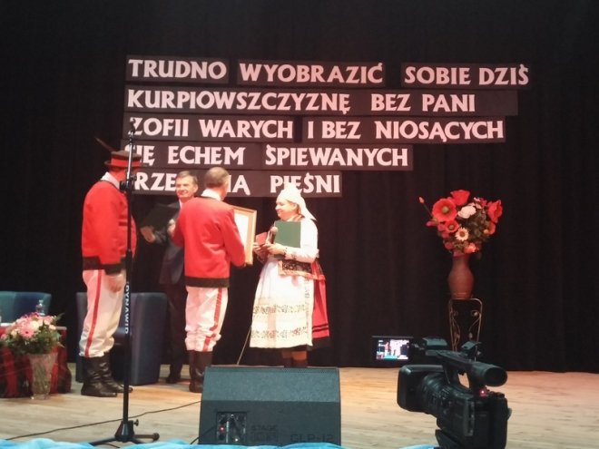 Zofia Wartych obchodziła jubileusz 25-lecia pracy twórczej [19.01.2016] - zdjęcie #9 - eOstroleka.pl