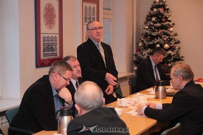 Za nami XVI sesja Rady Powiatu w Ostrołęce [21.01.2016] - zdjęcie #37 - eOstroleka.pl
