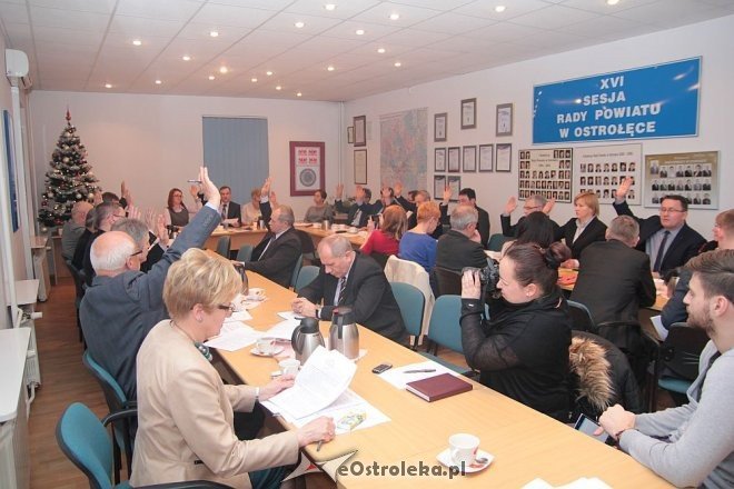 Za nami XVI sesja Rady Powiatu w Ostrołęce [21.01.2016] - zdjęcie #41 - eOstroleka.pl