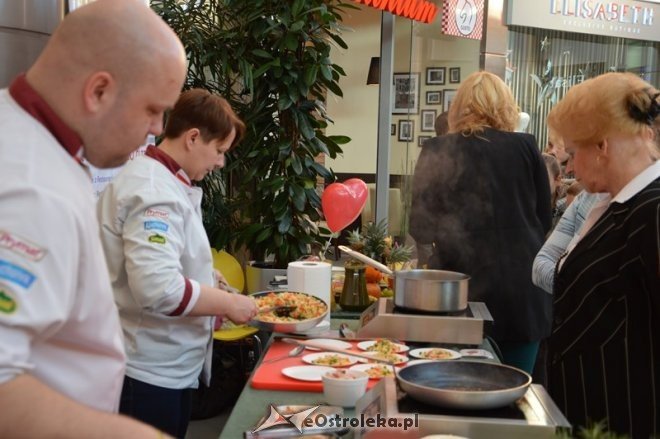 Gotowanie z Paolo Cozzą w Galerii Bursztynowej [23.01.2016] - zdjęcie #5 - eOstroleka.pl