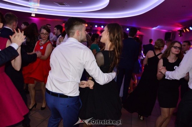 Studniówka II LO im. C.K. Norwida w Ostrołęce [23.01.2016] - zdjęcie #35 - eOstroleka.pl