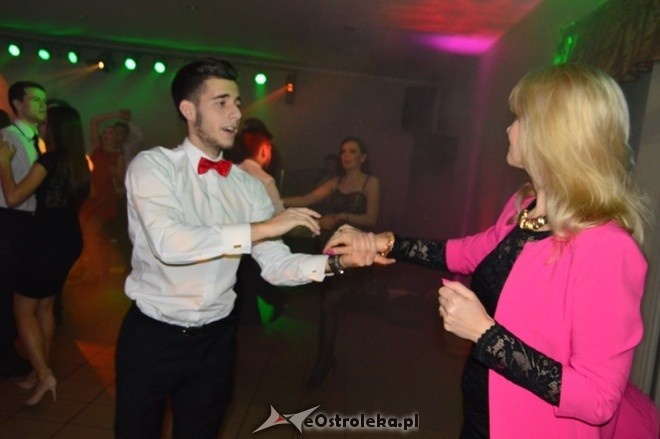 Studniówka II LO im. C.K. Norwida w Ostrołęce [23.01.2016] - zdjęcie #101 - eOstroleka.pl