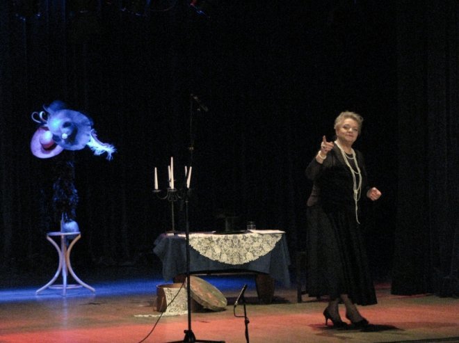 Anna Seniuk w spektaklu teatralnym w Ostrołęckim Centrum Kultury [22.01.2016] - zdjęcie #17 - eOstroleka.pl
