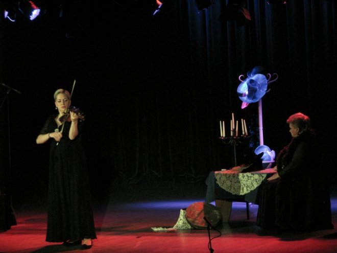 Anna Seniuk w spektaklu teatralnym w Ostrołęckim Centrum Kultury [22.01.2016] - zdjęcie #9 - eOstroleka.pl
