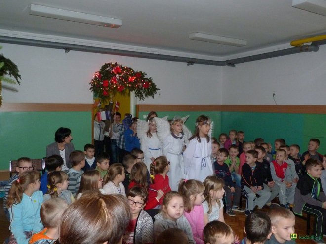 Bożonarodzeniowe jasełka w ZPO w Kadzidle [25.01.2016] - zdjęcie #37 - eOstroleka.pl